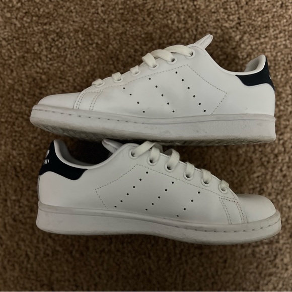 Adidas Stan Smith - White / Collegiate Navy - 4.5 Men’s / 6 - 6.5 Women’s - Picture 6 of 8